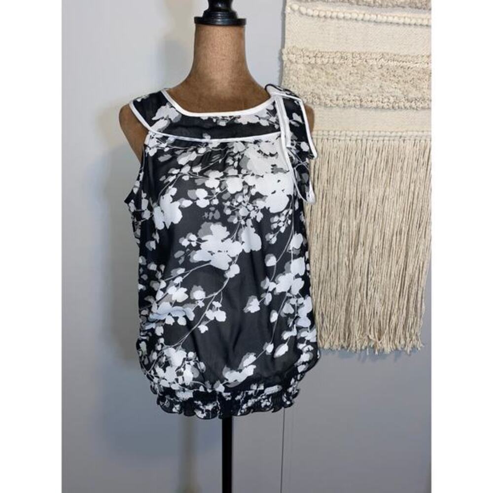 BCX Black White Floral Sleeveless Bubble Hem Blouse Medium Sheer Layered Top